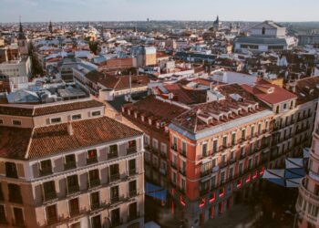 Dados revelam que o Porto está a consolidar-se como alternativa ao mercado lisboeta (Foto Pexels/Luis Quintero)